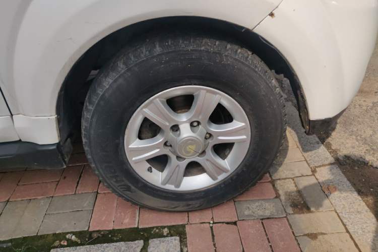 Used Haval H5 Classic 2012 ZhiZun Edition Green & Quiet 2.0T Manual Two-Wheel Drive Comfortable Model Right Front Wheel Hub