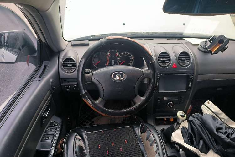 Used Haval H5 Classic 2012 ZhiZun Edition Green & Quiet 2.0T Manual Two-Wheel Drive Comfortable Model Steering Wheel