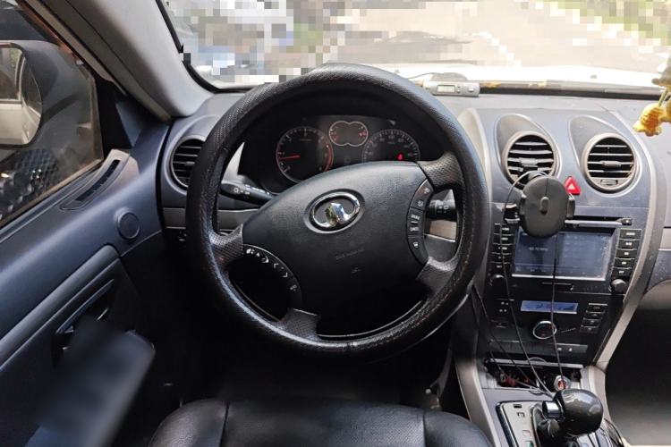 Used Haval H5 Classic 2012 ZhiZun Edition Green & Quiet 2.0T Automatic Two-Wheel Drive Luxury Model Steering Wheel