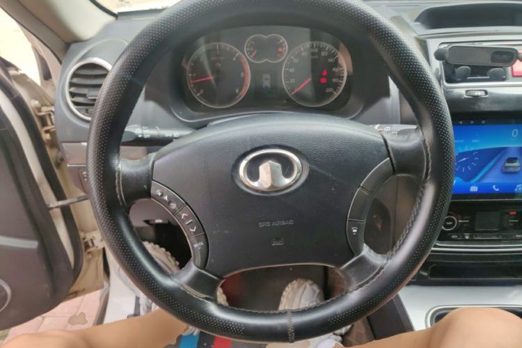 Used Haval H5 Classic 2012 ZhiZun Edition Green & Quiet 2.0T Manual Two-Wheel Drive Comfortable Model Steering Wheel