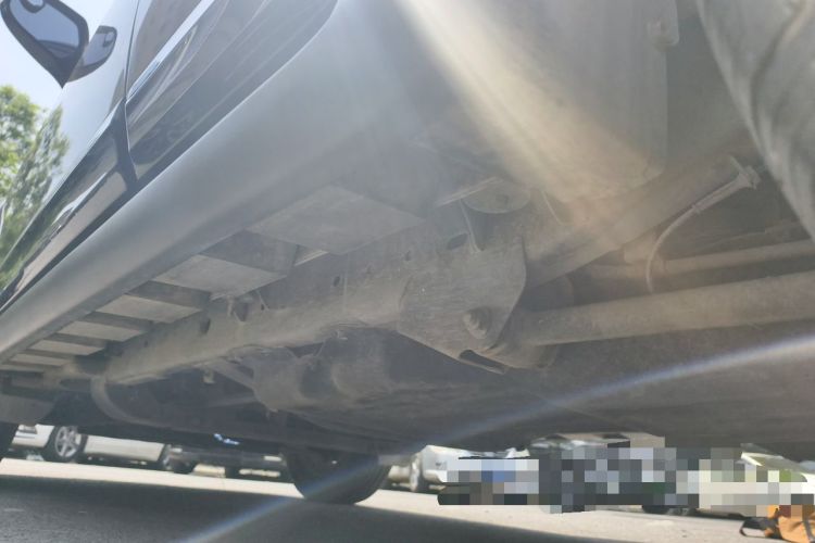Used Haval H5 Classic 2013 ZhiZun Edition 2.0T Manual Two-Wheel Drive Elite Model Chassis Rear Left