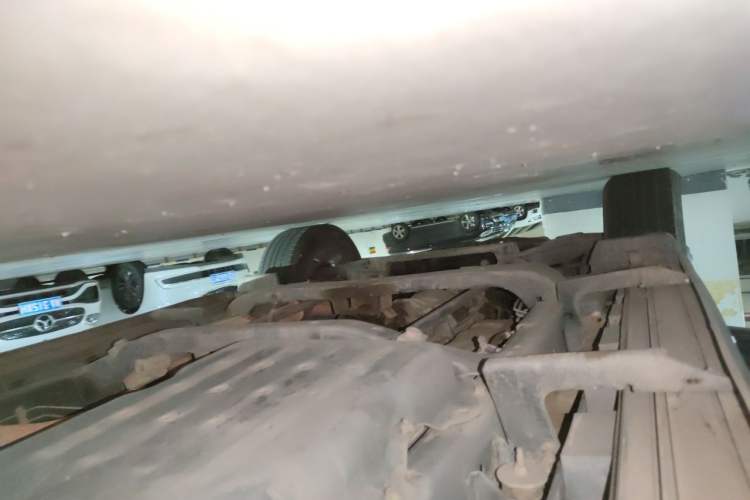 Used Haval H5 Classic 2013 ZhiZun Edition 2.0T Manual Two-Wheel Drive Elite Model Chassis Rear Left