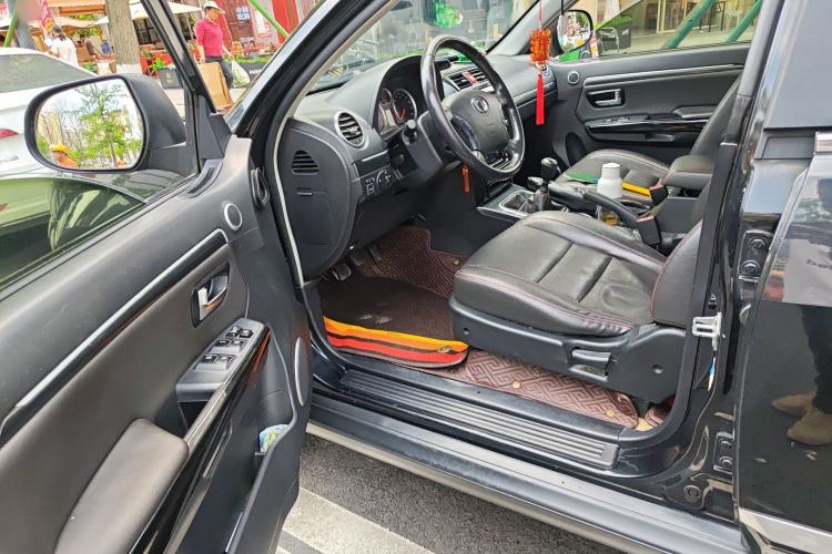 Used Haval H5 Classic 2013 Zhizun Edition 2.0T Manual 4x4 Elite Model Driver Seat