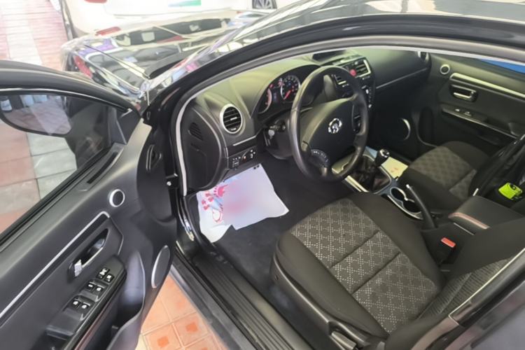 Used Haval H5 Classic 2013 ZhiZun Edition Green Silence 2.0T Manual 4x4 Progressive Model Driver Seat