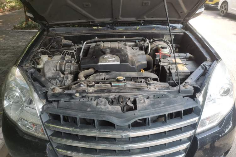 Used Haval H5 Classic 2013 ZhiZun Edition Green Silence 2.0T Manual 4x4 Progressive Model Engine Bay