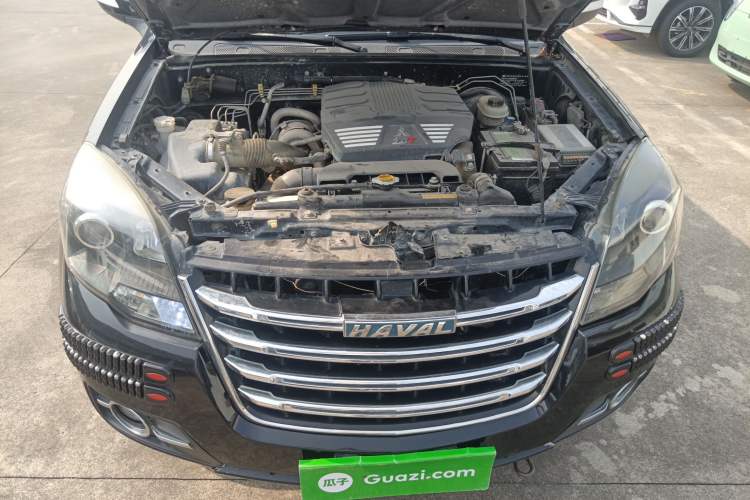 Used Haval H5 Classic 2013 Zhizun Edition 2.0T Manual Two-Wheel Drive Entry-Level Model Engine Bay