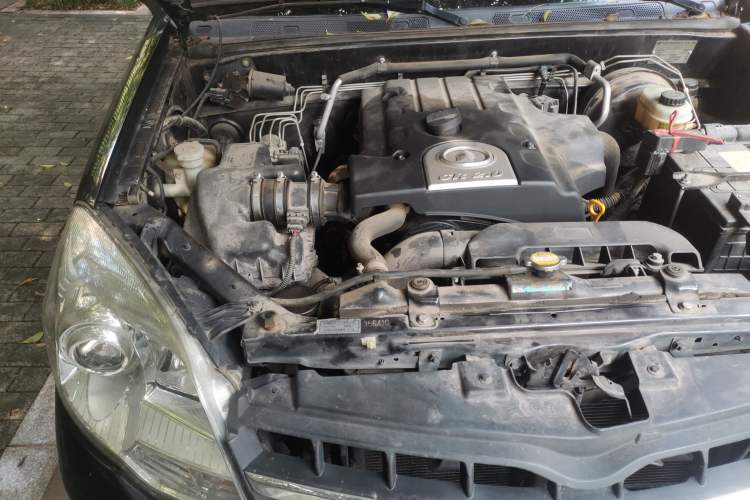Used Haval H5 Classic 2013 ZhiZun Edition Green Silence 2.0T Manual 4x4 Progressive Model Engine Bay Right