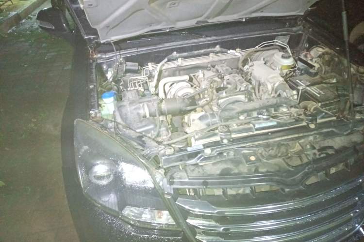 Used Haval H5 Classic 2013 Zhizun Edition 2.0T Manual 4x4 Elite Model Engine Bay Right