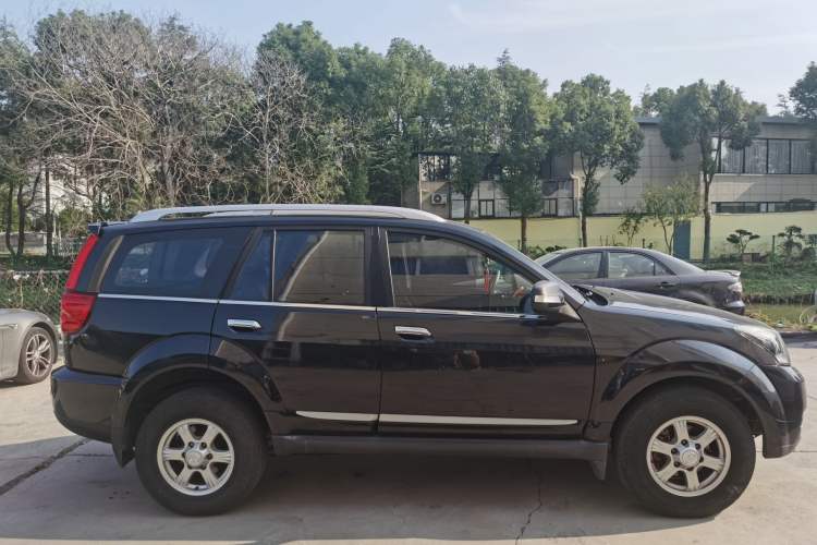 Used Haval H5 Classic 2013 Zhizun Edition 2.0T Manual Two-Wheel Drive Entry-Level Model Exterior 3
