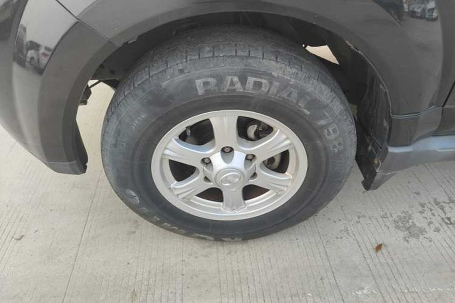 Used Haval H5 Classic 2013 Zhizun Edition 2.0L Manual Two-Wheel Drive Entry-Level Model Exterior 4