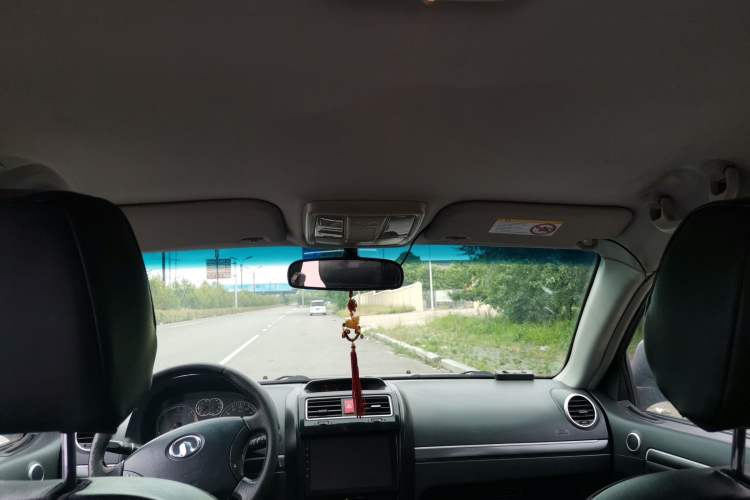 Used Haval H5 Classic 2013 ZhiZun Edition Green Silence 2.0T Manual 4x4 Progressive Model Headliner