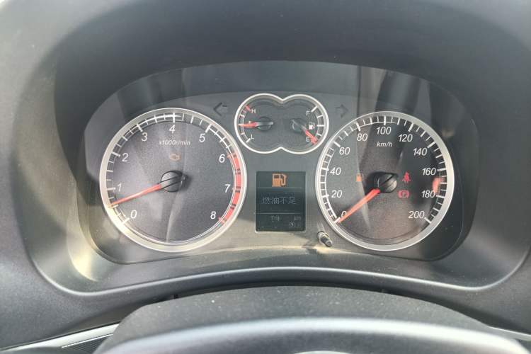 Used Haval H5 Classic 2013 Zhizun Edition 2.0T Manual Two-Wheel Drive Entry-Level Model Instrument Cluster