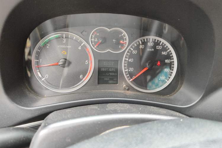 Used Haval H5 Classic 2013 ZhiZun Edition Green Silence 2.0T Manual Two-Wheel Drive Progressive Model Instrument Cluster