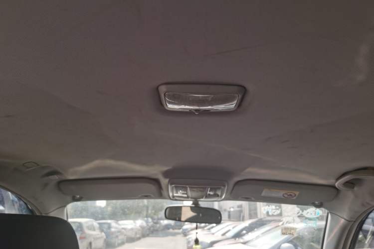 Used Haval H5 Classic 2013 Zhizun Edition 2.0T Manual Two-Wheel Drive Entry-Level Model Interior 7