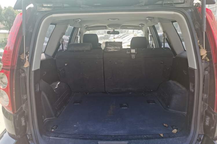 Used Haval H5 Classic 2013 Zhizun Edition 2.0T Manual Two-Wheel Drive Entry-Level Model Interior 8