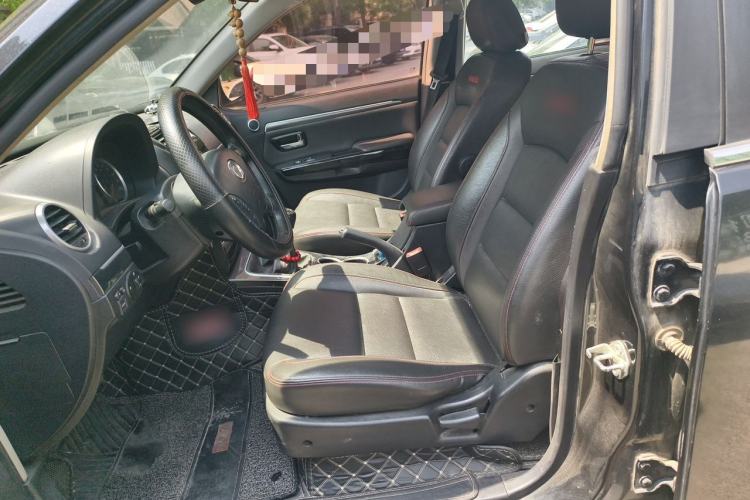 Used Haval H5 Classic 2013 ZhiZun Edition 2.0T Manual Two-Wheel Drive Elite Model Left Front Seat