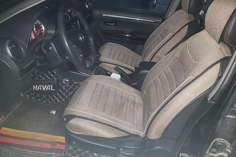 Used Haval H5 Classic 2013 Zhizun Edition 2.0T Manual 4x4 Elite Model Left Front Seat