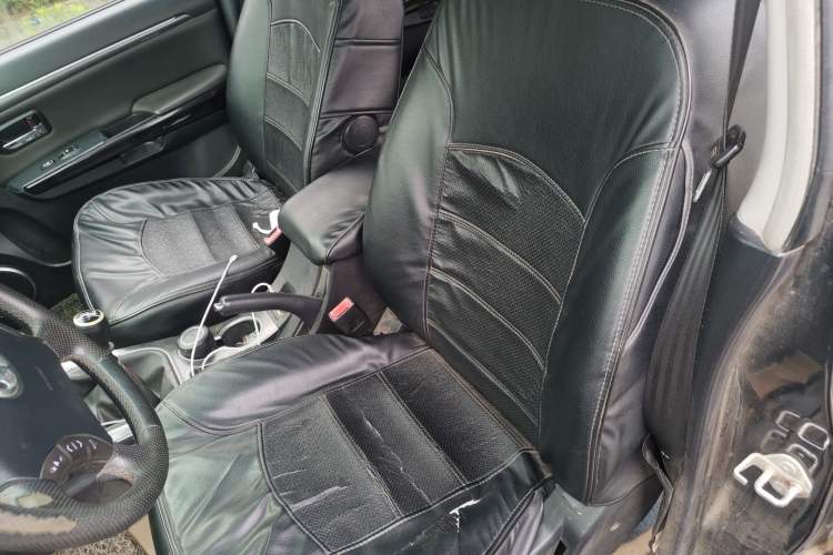 Used Haval H5 Classic 2013 ZhiZun Edition Green Silence 2.0T Manual 4x4 Progressive Model Left Front Seat