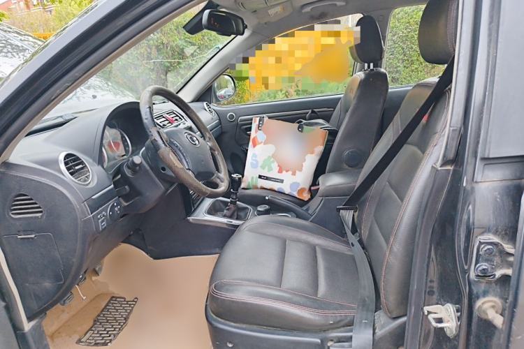 Used Haval H5 Classic 2013 Zhizun Edition 2.0T Manual Two-Wheel Drive Entry-Level Model Left Front Seat