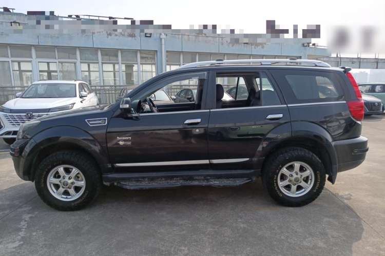 Used Haval H5 Classic 2013 Zhizun Edition 2.0T Manual Two-Wheel Drive Entry-Level Model Left Side