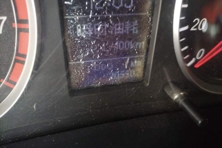 Used Haval H5 Classic 2013 Zhizun Edition 2.0T Manual Two-Wheel Drive Entry-Level Model Odometer Close Up