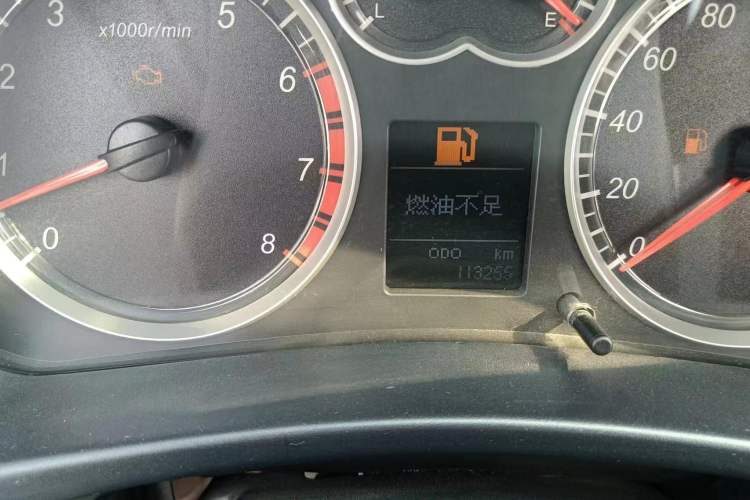 Used Haval H5 Classic 2013 Zhizun Edition 2.0T Manual Two-Wheel Drive Entry-Level Model Odometer Close Up