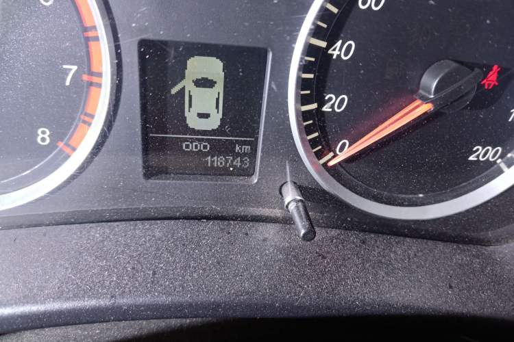 Used Haval H5 Classic 2013 Zhizun Edition 2.0T Manual 4x4 Elite Model Odometer Close Up