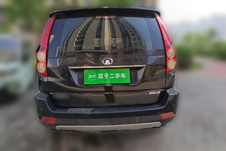 Used Haval H5 Classic 2013 Zhizun Edition 2.0T Manual Two-Wheel Drive Entry-Level Model Rear