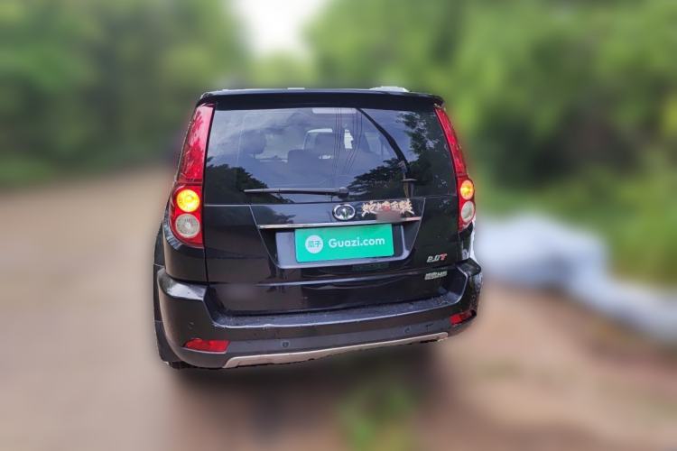 Used Haval H5 Classic 2013 Zhizun Edition 2.0T Manual Two-Wheel Drive Entry-Level Model Rear