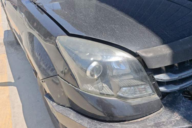 Used Haval H5 Classic 2013 Zhizun Edition 2.0T Manual 4x4 Elite Model Right Front Headlight