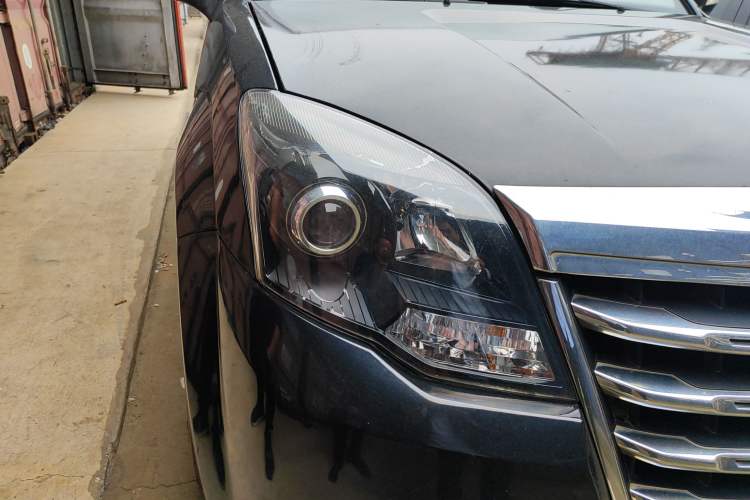 Used Haval H5 Classic 2013 ZhiZun Edition Green Silence 2.0T Manual Two-Wheel Drive Progressive Model Right Front Headlight