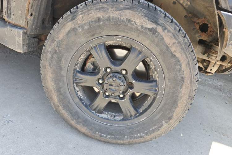 Used Haval H5 Classic 2013 Zhizun Edition 2.0T Manual 4x4 Elite Model Right Front Wheel Hub