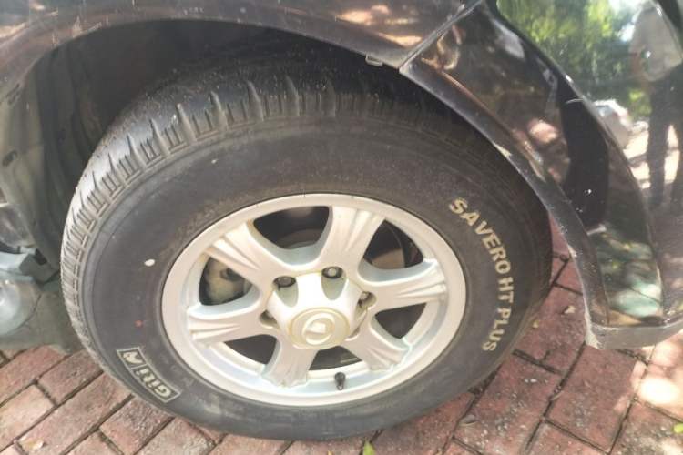 Used Haval H5 Classic 2013 Zhizun Edition 2.0T Manual Two-Wheel Drive Entry-Level Model Right Front Wheel Hub