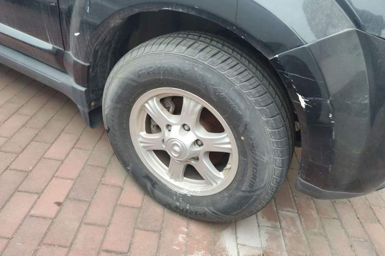 Used Haval H5 Classic 2013 Zhizun Edition 2.0T Manual 4x4 Elite Model Right Front Wheel Hub
