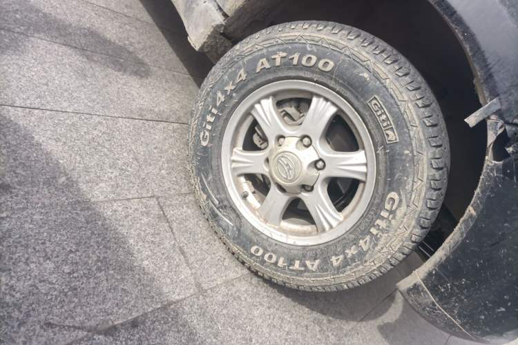 Used Haval H5 Classic 2013 Zhizun Edition 2.0T Manual 4x4 Elite Model Right Front Wheel Hub