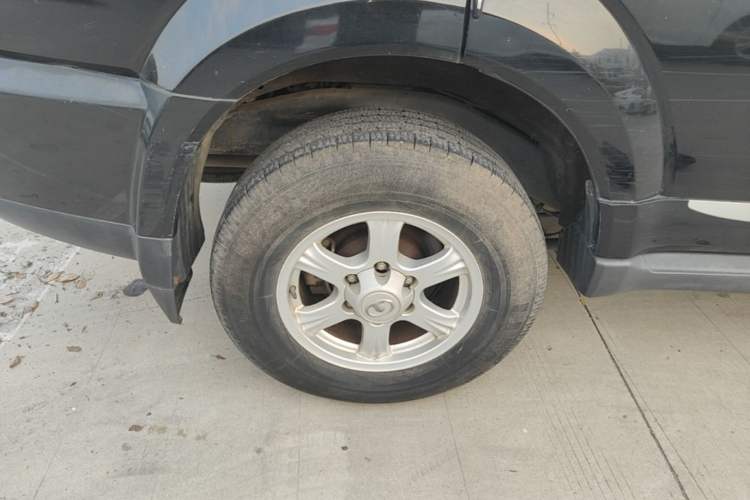 Used Haval H5 Classic 2013 Zhizun Edition 2.0L Manual Two-Wheel Drive Entry-Level Model Right Rear Wheel Hub
