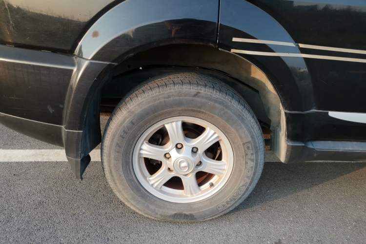 Used Haval H5 Classic 2013 Zhizun Edition 2.0L Manual Two-Wheel Drive Entry-Level Model Right Rear Wheel Hub