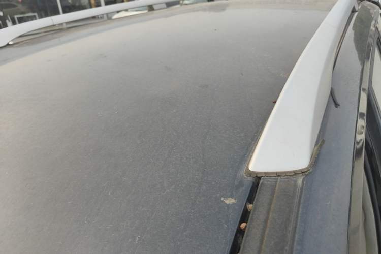 Used Haval H5 Classic 2013 Zhizun Edition 2.0L Manual Two-Wheel Drive Entry-Level Model Roof