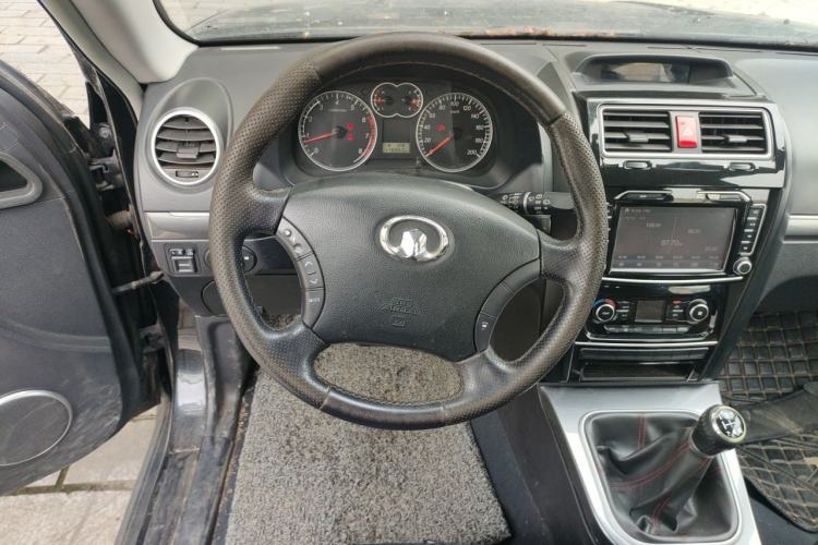Used Haval H5 Classic 2013 Zhizun Edition 2.0L Manual Two-Wheel Drive Entry-Level Model Steering Wheel