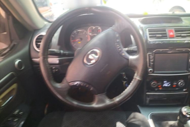 Used Haval H5 Classic 2013 Zhizun Edition 2.0T Manual Two-Wheel Drive Entry-Level Model Steering Wheel