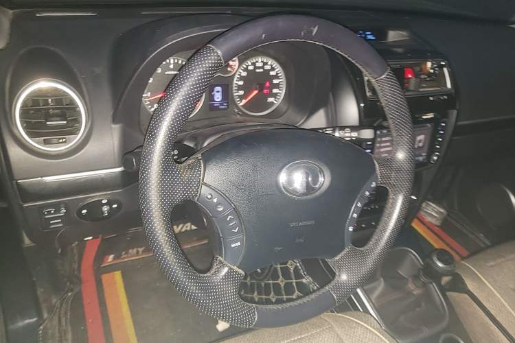 Used Haval H5 Classic 2013 Zhizun Edition 2.0T Manual 4x4 Elite Model Steering Wheel
