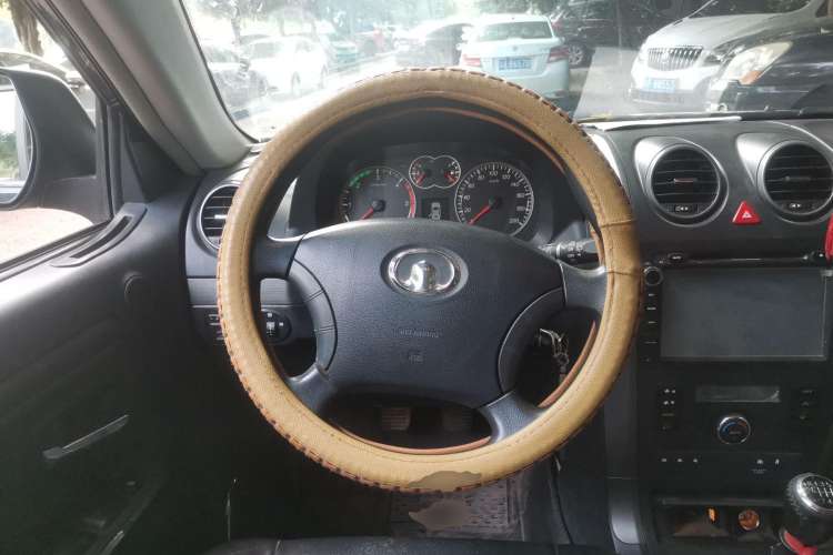 Used Haval H5 Classic 2013 ZhiZun Edition Green Silence 2.0T Manual 4x4 Progressive Model Steering Wheel