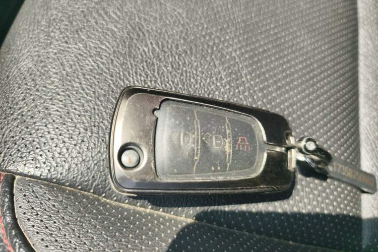 Used Haval H5 Classic 2013 ZhiZun Edition 2.0T Manual Two-Wheel Drive Elite Model Vehicle Key