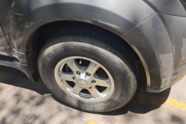 Used Haval H5 Classic 2013 Zhizun Edition 2.0T Manual 4x4 Progressive Model Right Front Wheel Hub