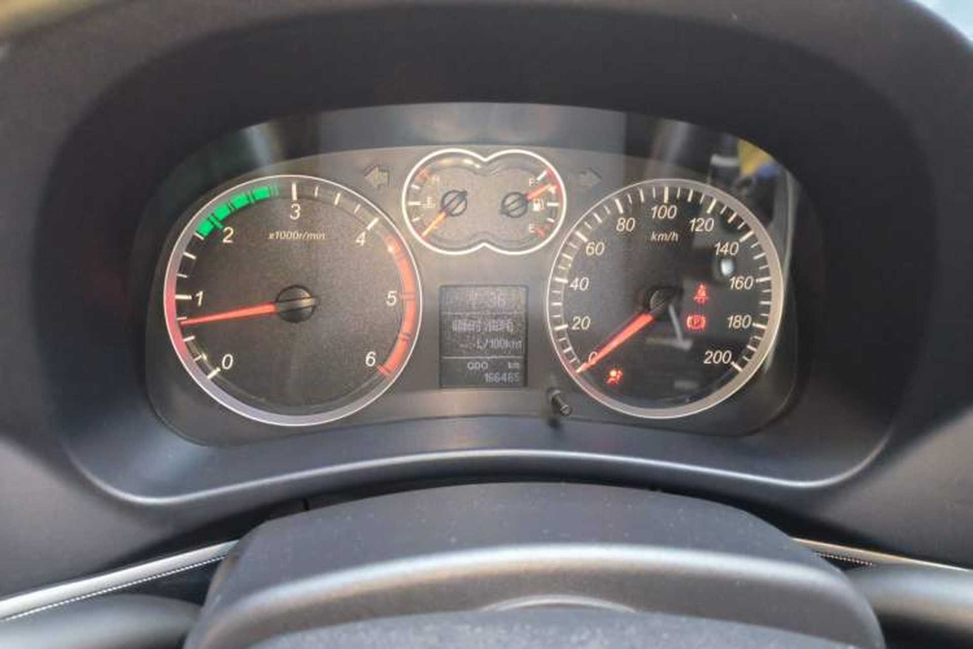 Used Haval H5 Classic 2013 ZhiZun Edition Green Silence 2.0T Manual Two-Wheel Drive Progressive Model Instrument Cluster