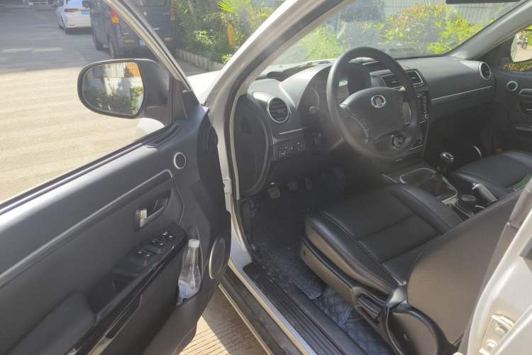 Used Haval H5 Classic 2013 Zhizun Edition 2.0T Manual 4x4 Elite Model Driver Seat