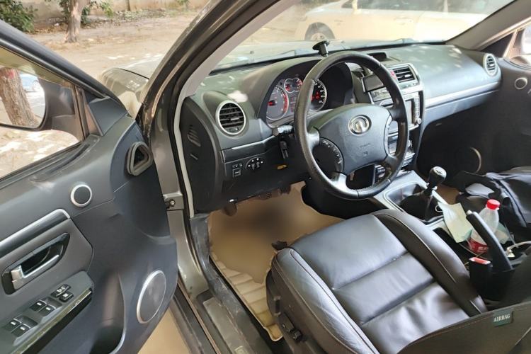 Used Haval H5 Classic 2013 Zhizun Edition 2.0T Manual 4x4 Prestige Model Driver Seat