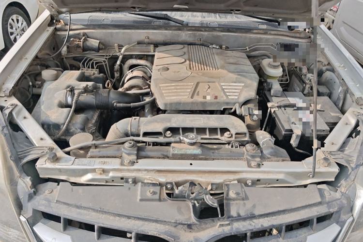 Used Haval H5 Classic 2013 Zhizun Edition 2.0T Manual 4x4 Progressive Model Engine Bay