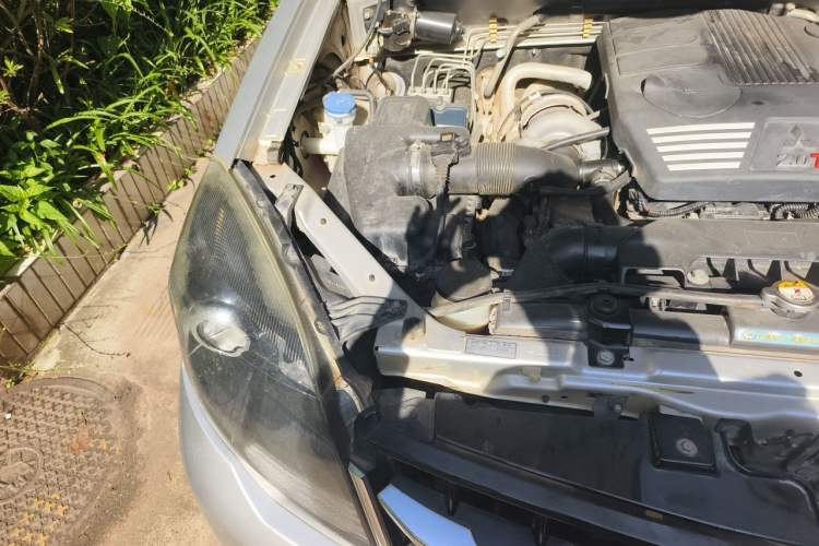 Used Haval H5 Classic 2013 Zhizun Edition 2.0T Manual 4x4 Elite Model Engine Bay Right