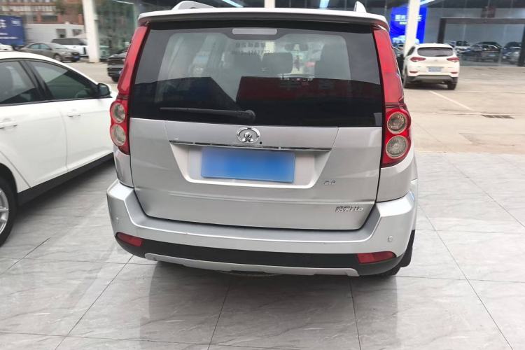 Used Haval H5 Classic 2013 Zhizun Edition 2.0L Manual Two-Wheel Drive Entry-Level Model Exterior 3
